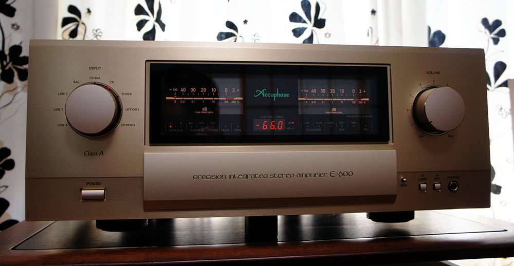 Accuphase E-600
